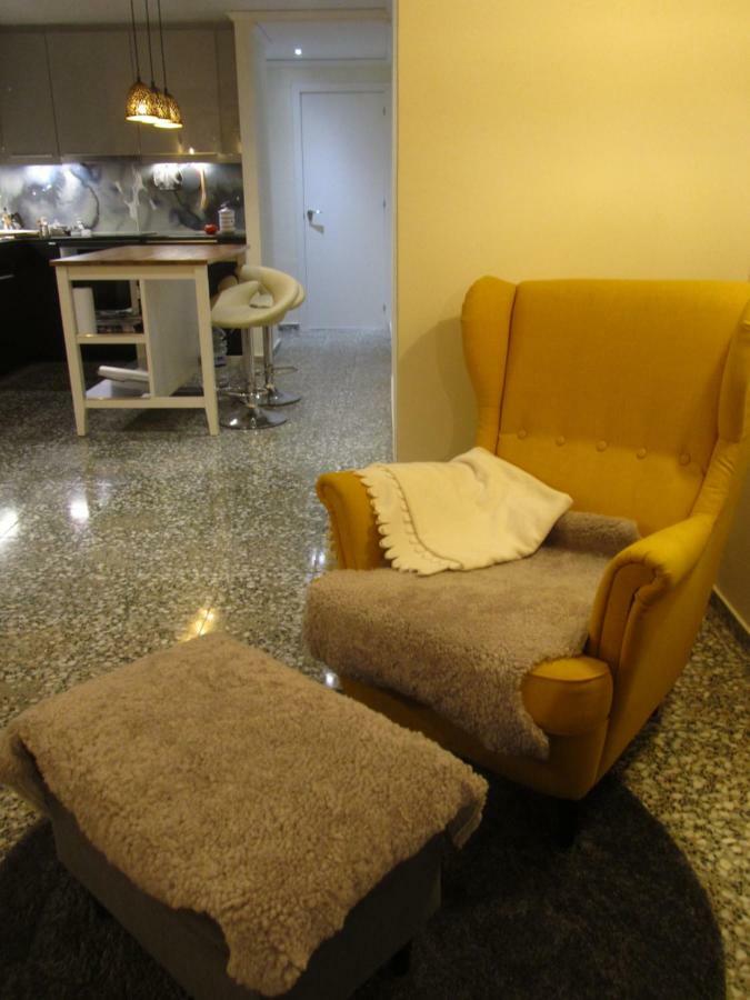 דניה Lovely Apartment Old Town מראה חיצוני תמונה