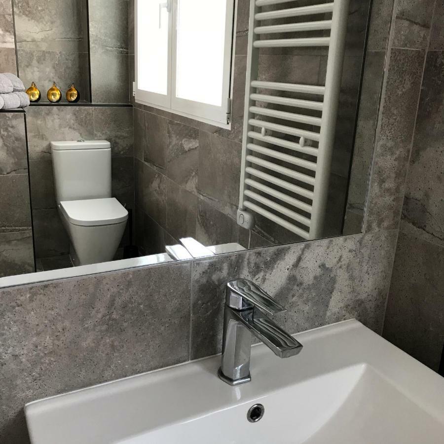 דניה Lovely Apartment Old Town מראה חיצוני תמונה