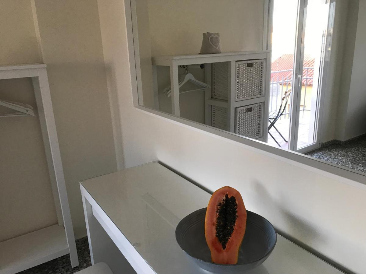 דניה Lovely Apartment Old Town מראה חיצוני תמונה